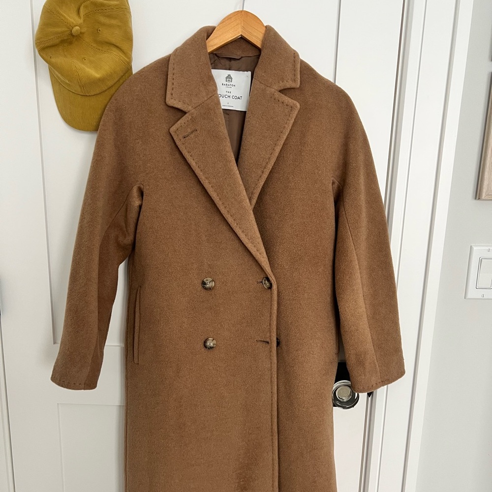 Brand new never worn Aritzia coat the Slouch coat in sand size 1